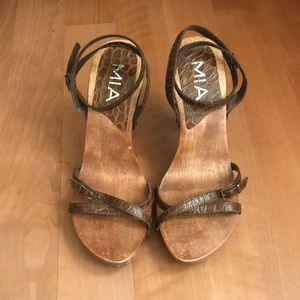MIA Brown Croc-Embossed Leather Strappy Sandals